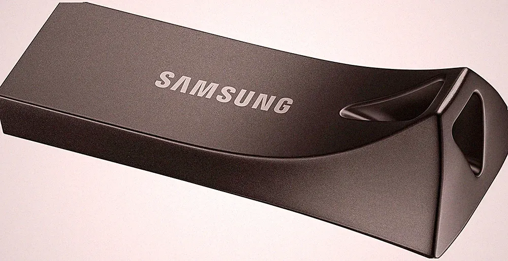 Samsung BAR Plus 128GB USB 3.1 Flash Drive 400MB/s Metal Rugged Titan Gray